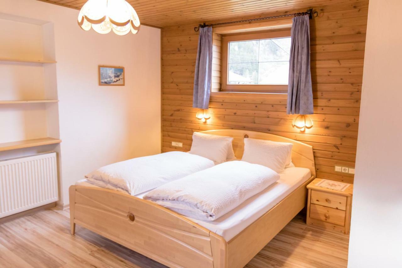 Landhaus Alpenrose Mayrhofen Exterior foto