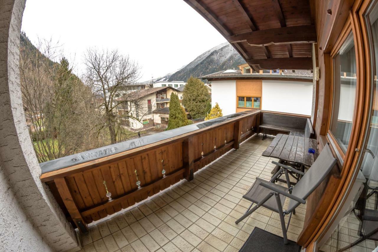 Landhaus Alpenrose Mayrhofen Exterior foto